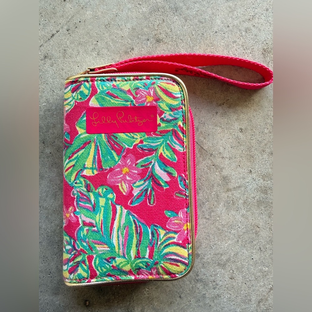 Lilly Pulitzer Drop Me a Line Wristlet  Wallet Jungle Green Pink Zipper small